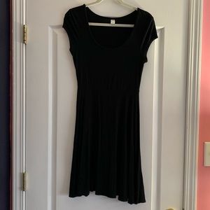 Old Navy black basic short sleeved dress